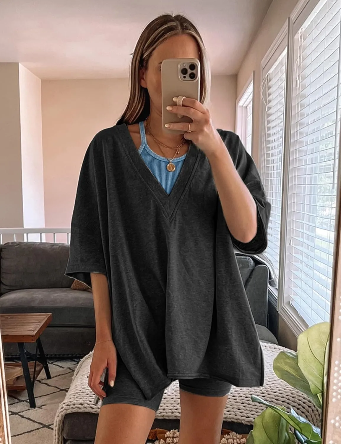 Ailoqing 2 Piece Outfits for Women Summer Oversized V Neck T Shirt Biker Short Sets Hot Shot Reversible Set