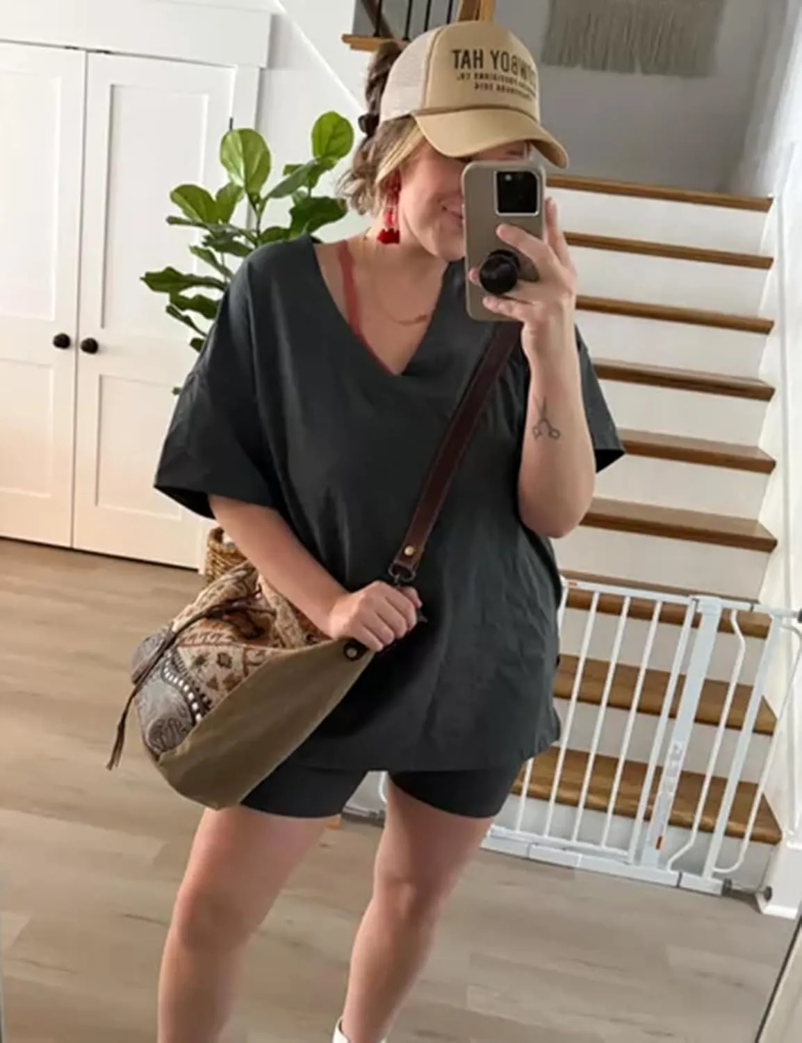 Ailoqing 2 Piece Outfits for Women Summer Oversized V Neck T Shirt Biker Short Sets Hot Shot Reversible Set